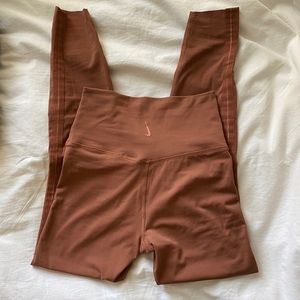 Nike dri fit leggings